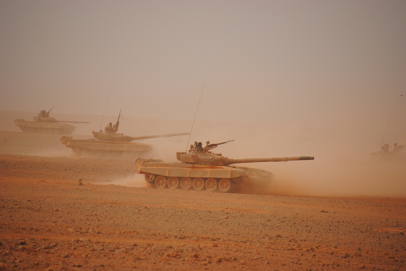 صور دبابات قتال رئيسية الجزائرية T-72M/M1/B/BK/AG/S ] Main Battle Tank Algerian ]   - صفحة 3 27267334563_bb0b18b3df_o