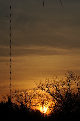 silhouette sunrise dawn massachusetts antenna newton 200mmf2gvr