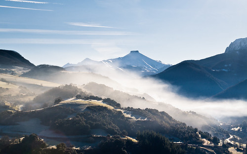 landscape paisaje montaña niebla cantabria lomeña