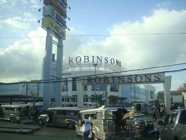 Robinson's Mall Lipa- ohmybuhay