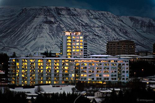 windows winter sunset reflection iceland rekjavik vetur sólarlag speglun gluggar hphson sonyslta55v borgarspítalinn