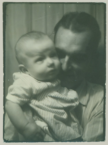 Photobooth Dad and Baby