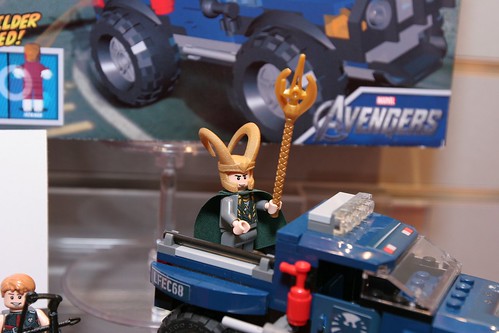 Toy Fair 2012 - LEGO Marvel Super Heroes - 6867 Loki's Cosmic Cube Escape - 5