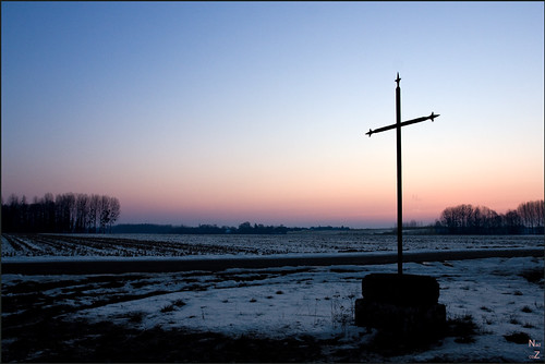 france europe hiver 45 neige croix matin aurore plaine loiret valdeloire ferforgé régioncentre mareauauxprés nadcoz