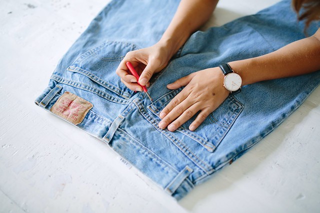 DIY Deconstructed Jeans | Collective Gen