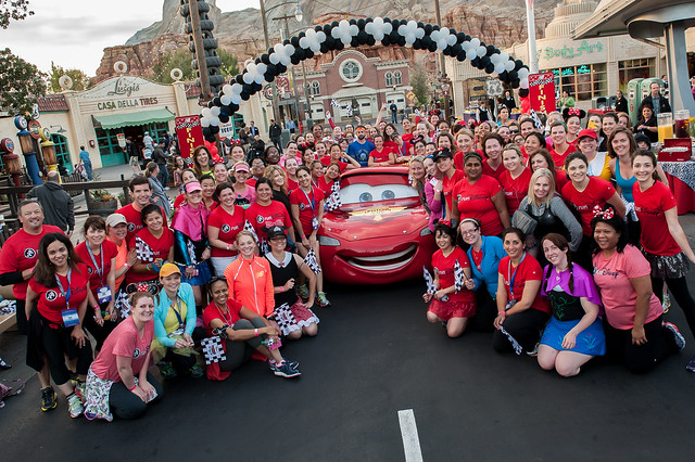 Disney Social Media Moms Celebration - Run Disney 'Fun Run' Group Photo