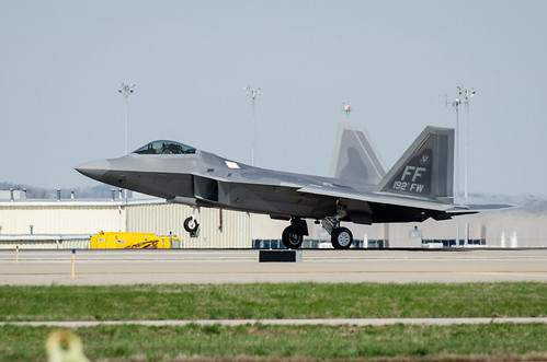 Blue Angels and F-22s arrive for Thunder Over Louisville