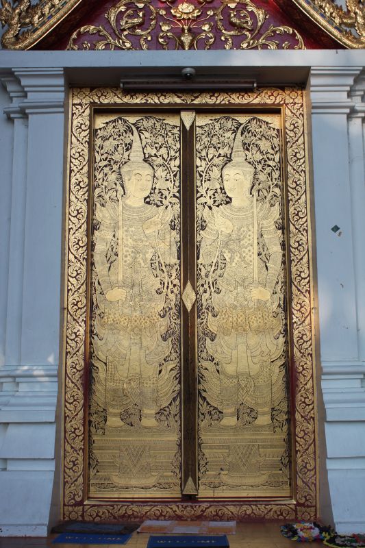 20120121_2126_Wat-Pra-Singh-stencilled-doors