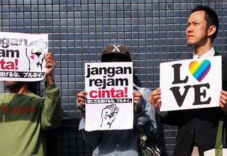 2014.5.4 同性愛者を石打ちの刑にするというブルネイの大使館前で抗議／Silent protest outside Brunei embassy in Tokyo against law calling for homosexuals to be stoned to death