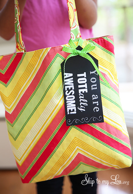Tote-ally-awesome-teacher-gift-idea