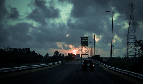 auto bridge trees sunset sun sol car clouds mexico puente atardecer highway arboles carretera nubes carro veracruz coatza coatzacoalcos