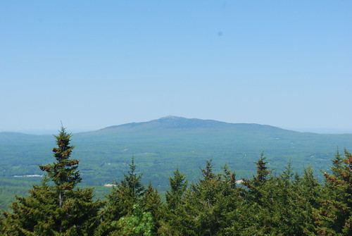 blue mountain green temple spring warm view hiking newengland newhampshire sunny nh clear summit monadnock mountmonadnock packmonadnock
