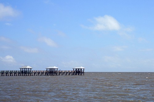 beach gulfofmexico water mississippi waveland pier baystlouis