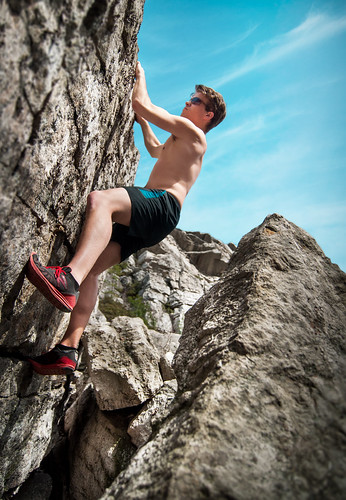 hiking adventure bouldering steven climber rockclimbing newbalance crag minimus mohonkpreserve