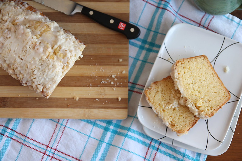 Crumb-topped lemon bread