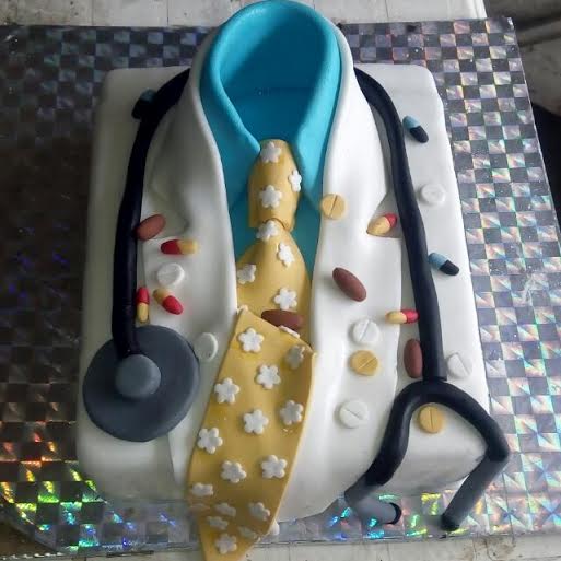 Doctor's Coat Cake by Geskky Event