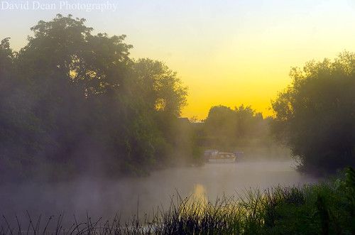 morning light summer mist misty rural sunrise river landscape dawn countryside boat nikon nikkor avon warwickshire vr warks bidfordonavon 1685mm d7000 jactoll