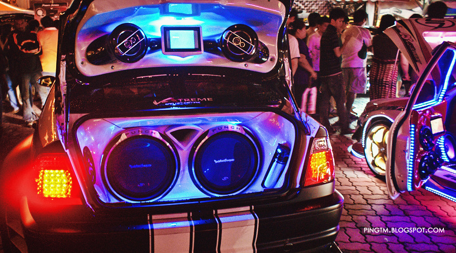 Police BMW Black White Xtreme Sound System
