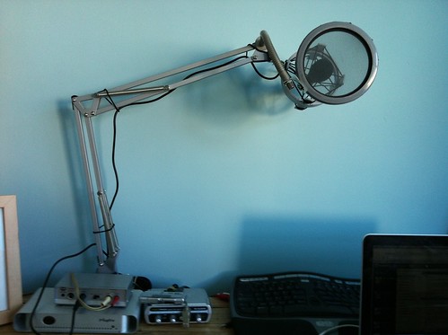 Mic suspension mount and pop filter