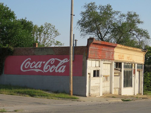 abandoned architecture decay coke beverly cocacola smalltown ghostsigns vintagesigns kanssas