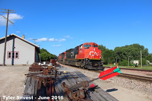 railroad cn train iowa canadiannational iowafalls