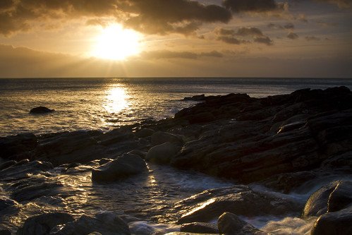 sea sunrise newcastle rocks codown