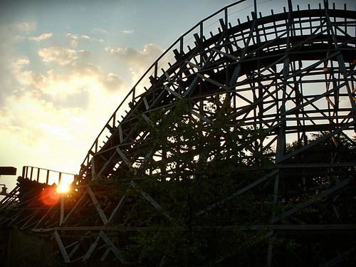 sunset tennessee rollercoaster pigeonforge dollywood thunderhead