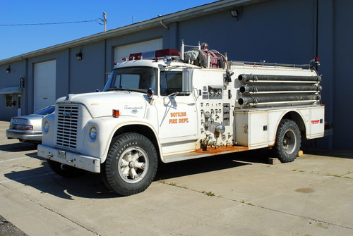 ohio fire equipment firetruck international 1800 howe pumper loadstar botkins