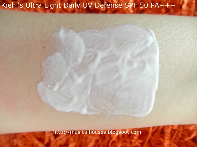 Kiehl's Ultra Light Daily UV Defense SPF50 PA+++Heavy Swatch