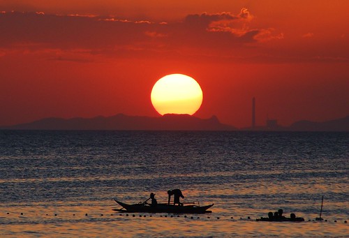 sunset sky beach boat fisherman nikkor75300mm nikond40 cva171