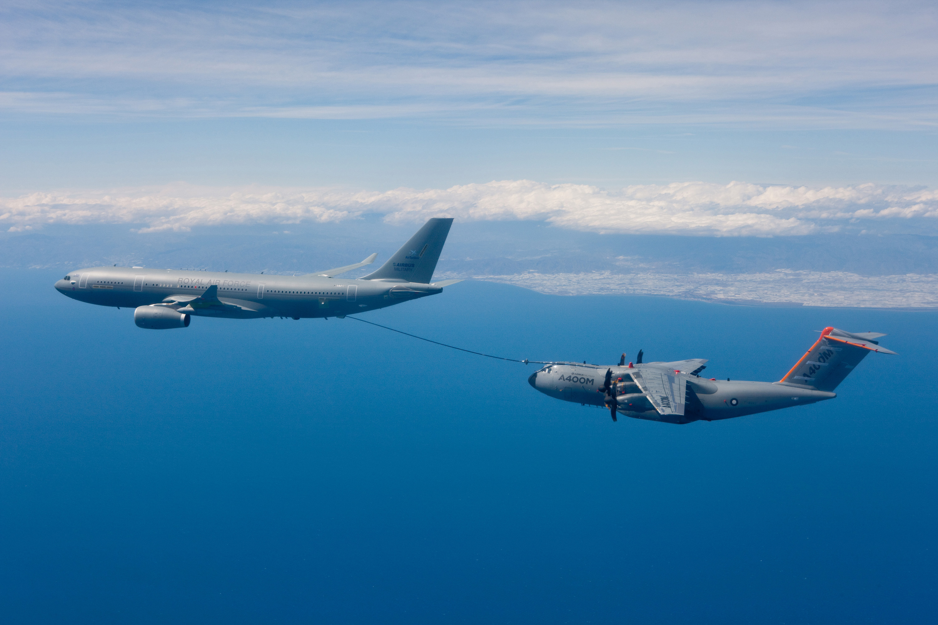 A400M and A330MRTT refueling