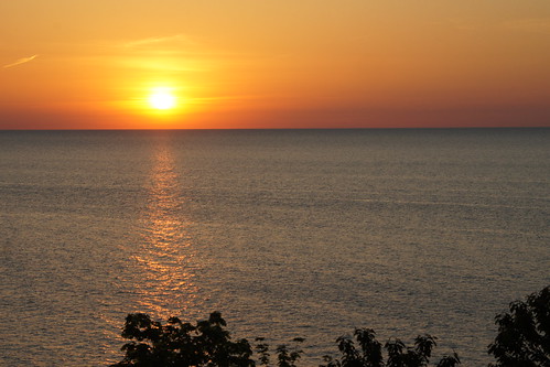 sunset ohio orange sun lake water lakeerie ashtabula 0512sh15