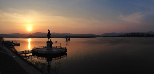 sunset panorama lake silhouette statue golden asia korea hour southkorea chuncheon 한국 춘천 soyang 소양강처녀상