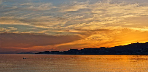 sunset sea sky beach yellow golden boat fishing spain fishermen sony andalucia 1855mm salobrena oss salobreña f3556 sonye sel1855 sonye1855mmf3556oss nex5n