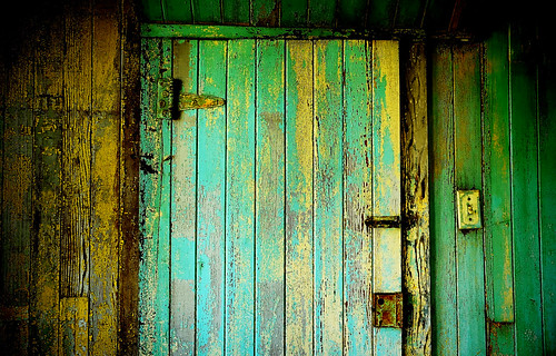 door house canada green art abandoned yellow wall architecture colourful saskatchewan peelingpaint