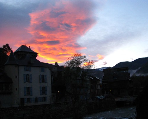 morning red sky cloud sunrise river village pyrenees pyrénées arreau