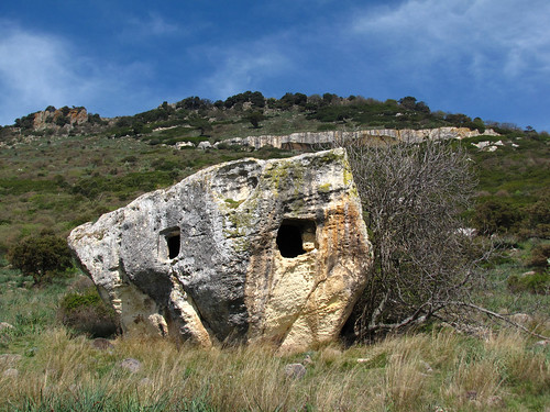 sardegna panorama landscape sardinia medioevale archeologia megalitismo