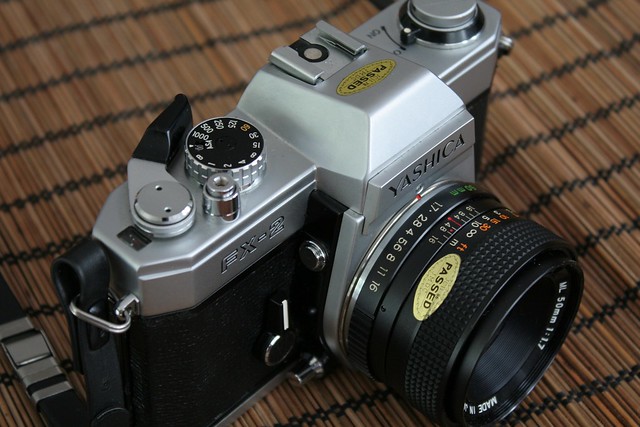 Yashica FX-2 / Yashica Lens ML 50mm 1:1.7