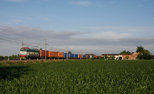 train cargo container tc ti freight trenitalia e656 caimano milanovenezia pedrocca e656476