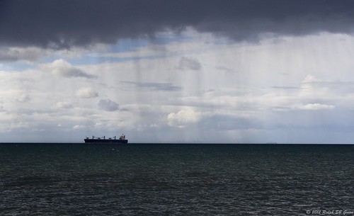 cloud rain ships australia melbourne victoria portphillipbay portarlington bellarinepeninsula melbourneskyline