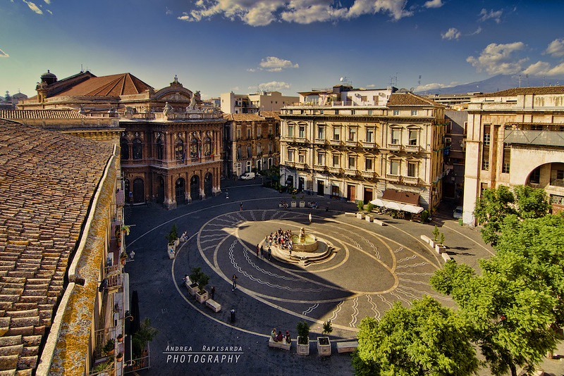 Panoramic view of Piazza Bellini