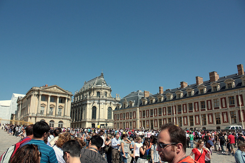 the long queue at Versailles