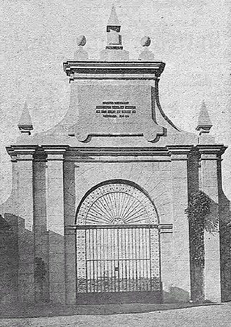 Puerta del Jardin del Palacio de la Sisla, con rejería de Julio Pascual