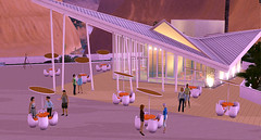 ts3_luckypalms_dining