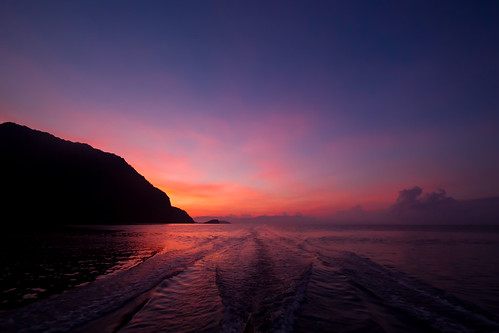 sea sunrise boat colorful day cloudy philippines coron palawan mimaropa canon550d kissx4 dheej18 djvillanueva