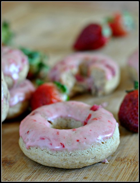 Baked Strawberry Donuts 3