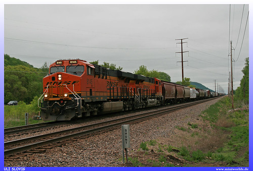 santa railroad burlington train track diesel railway zug and locomotive fe northern gleise bnsf lok diesellok 4228 8145