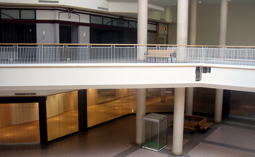 20120624 1332 - Farewell Springfield Mall brony meetup - deserted mall - IMG_4475