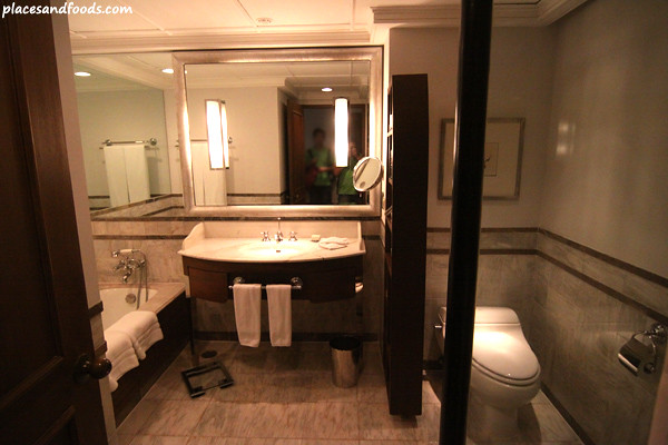 Grand Hyatt Erawan Hotel Suite Pictures