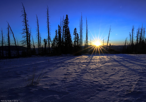 winter sunrise snowcold